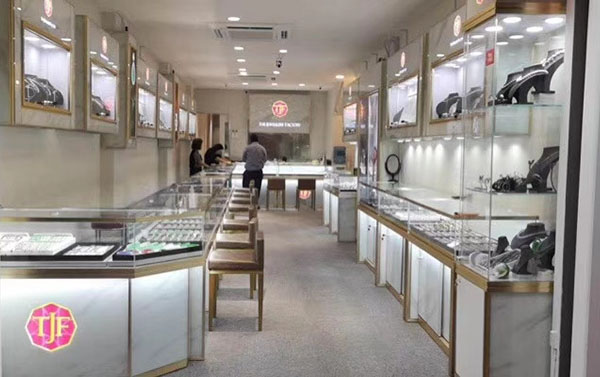 定制玻璃珠寶展柜，更專業的是鴻鈦展示