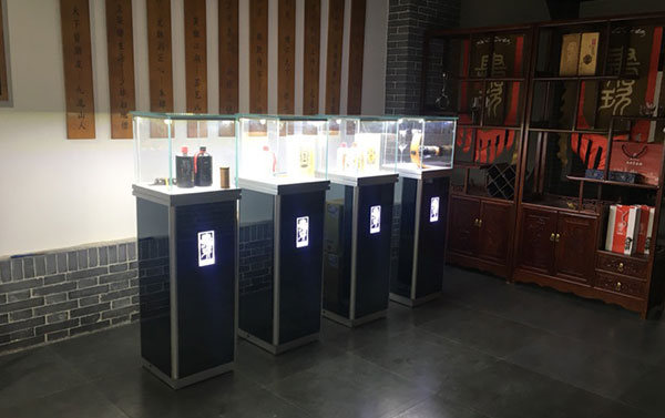 定制珠寶展示柜如何保證效果更好呢?